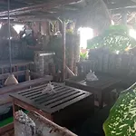 Dreamer\'S Island Floating Bungalows